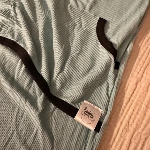 Ready Set Rompers. Front Opening. 2-3T - Picture 13 of 15